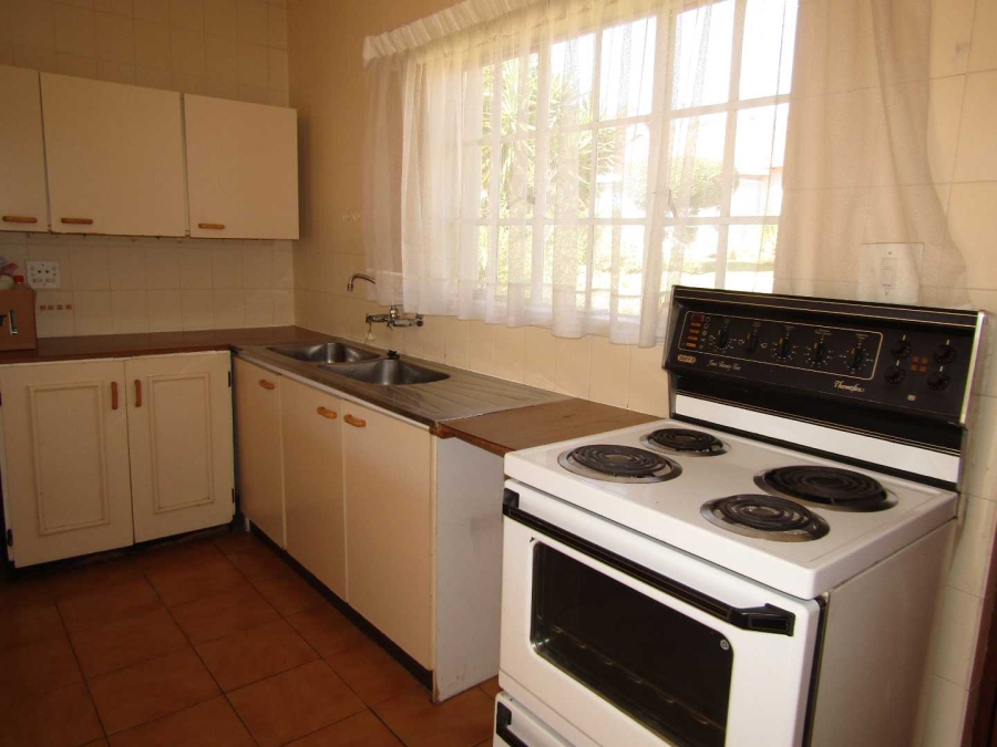2 Bedroom Property for Sale in Helderkruin Gauteng