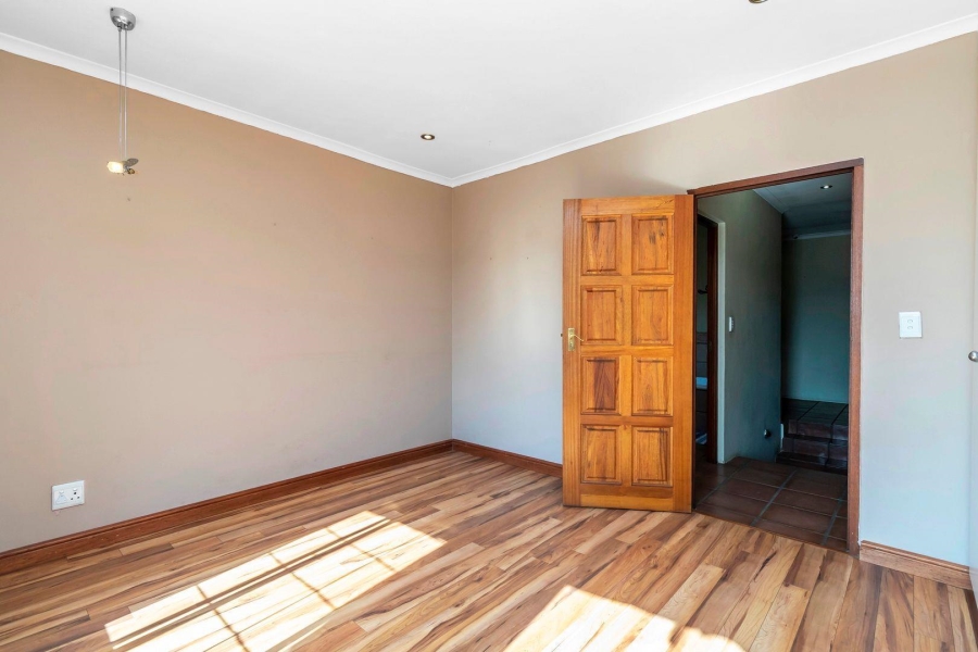 To Let 3 Bedroom Property for Rent in Barbeque Downs Gauteng