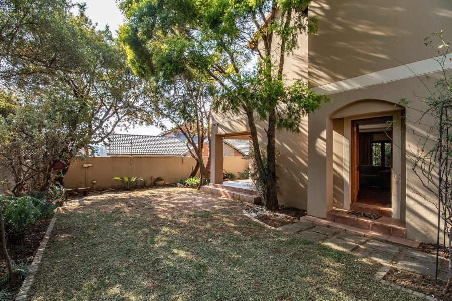 To Let 3 Bedroom Property for Rent in Barbeque Downs Gauteng