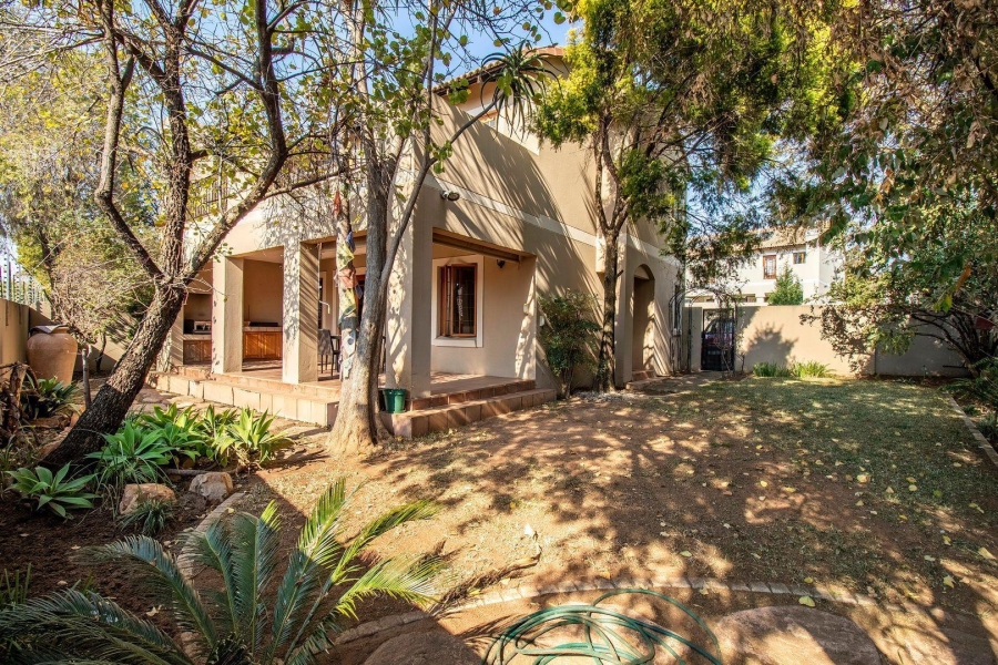 To Let 3 Bedroom Property for Rent in Barbeque Downs Gauteng