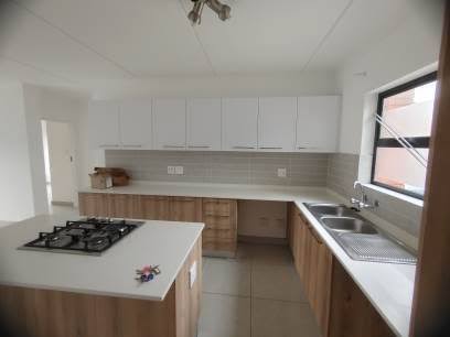 To Let 2 Bedroom Property for Rent in Modderfontein Gauteng