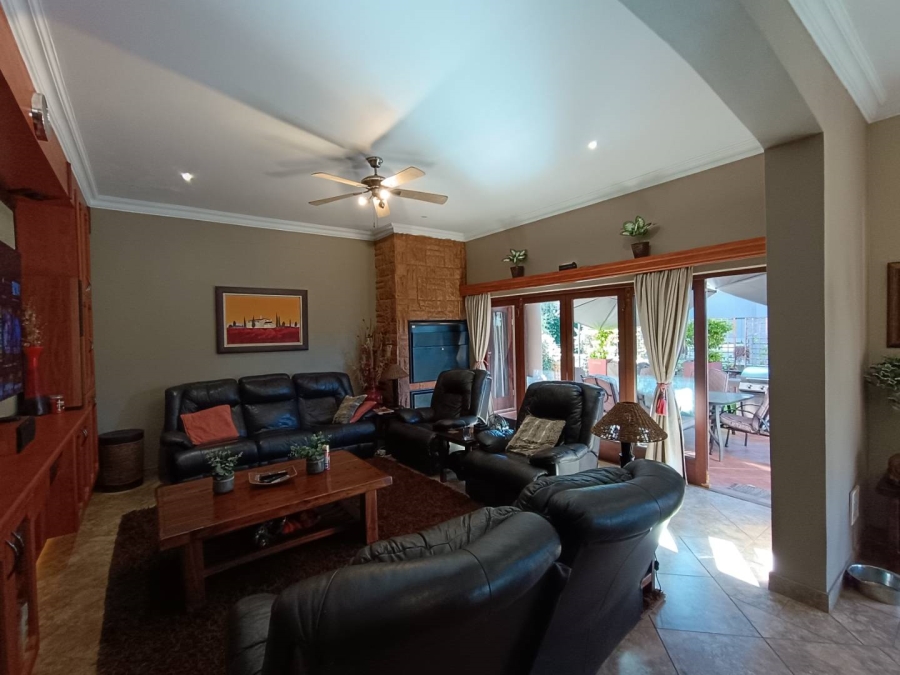 5 Bedroom Property for Sale in Midstream Estate Gauteng