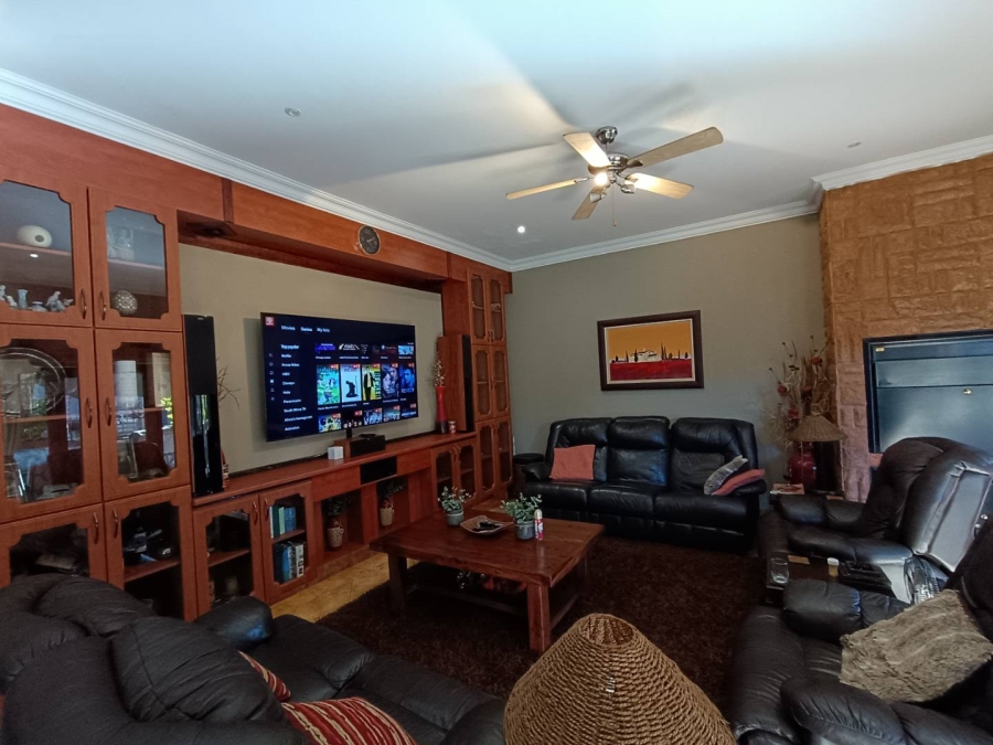 5 Bedroom Property for Sale in Midstream Estate Gauteng