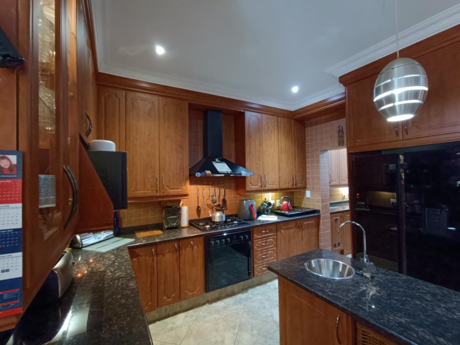 5 Bedroom Property for Sale in Midstream Estate Gauteng