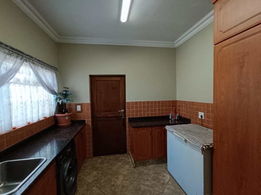 5 Bedroom Property for Sale in Midstream Estate Gauteng