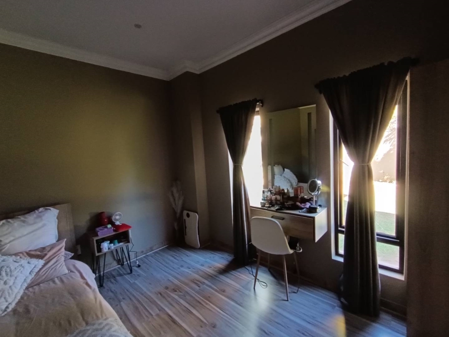 5 Bedroom Property for Sale in Midstream Estate Gauteng