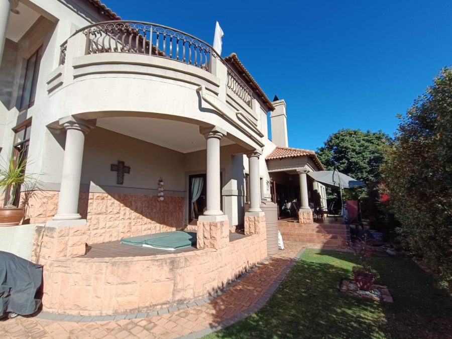 5 Bedroom Property for Sale in Midstream Estate Gauteng