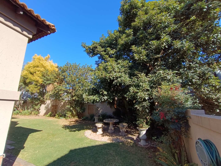 5 Bedroom Property for Sale in Midstream Estate Gauteng
