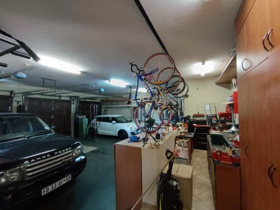 5 Bedroom Property for Sale in Midstream Estate Gauteng