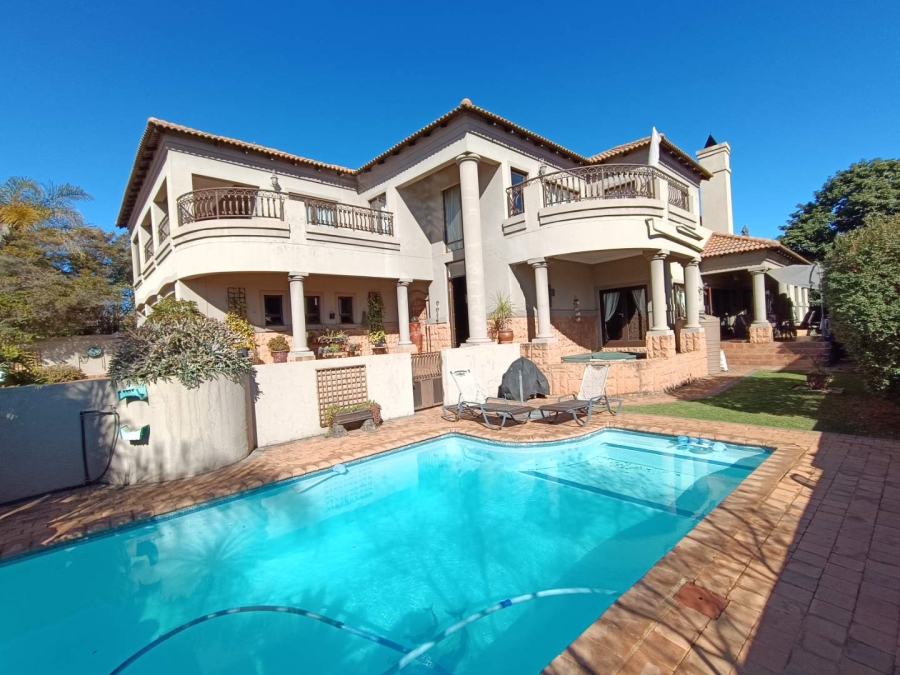 5 Bedroom Property for Sale in Midstream Estate Gauteng