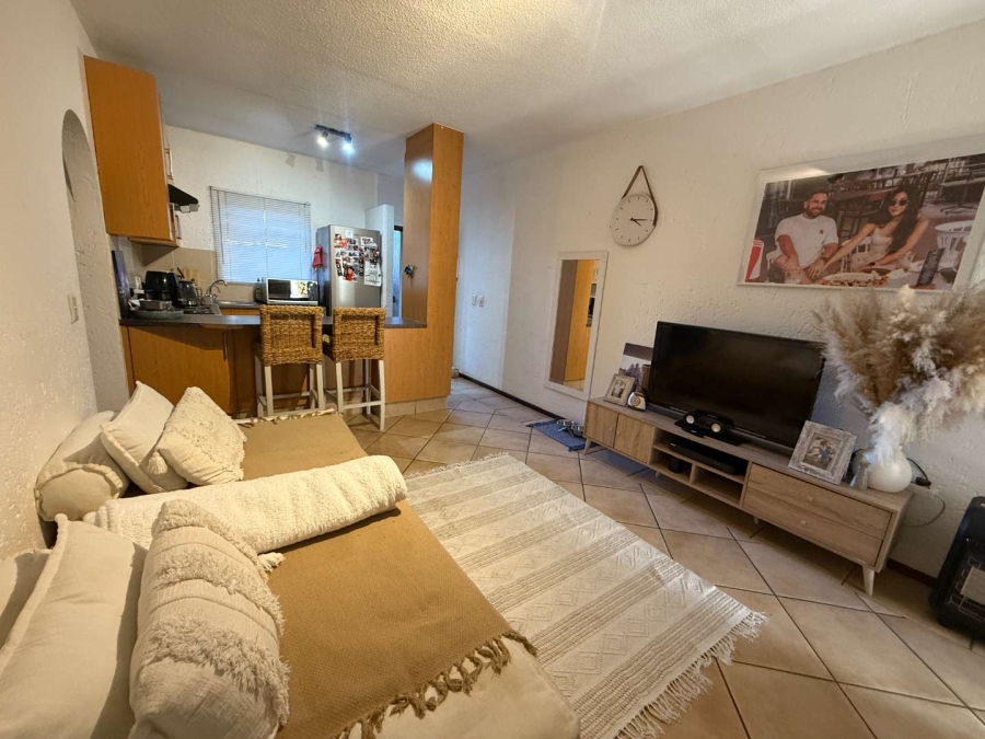 To Let 1 Bedroom Property for Rent in Lonehill Gauteng