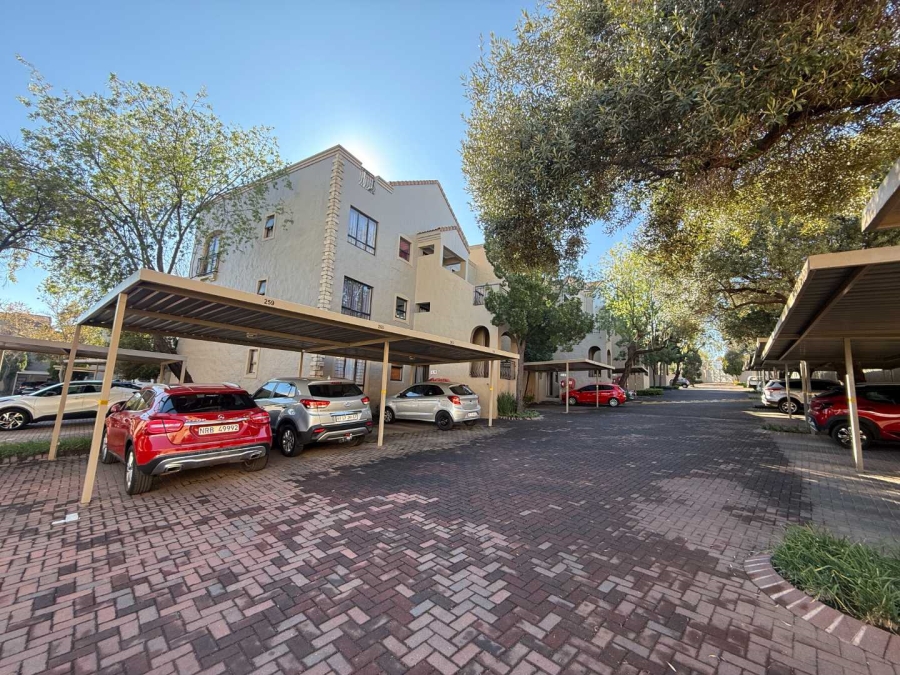 To Let 1 Bedroom Property for Rent in Lonehill Gauteng