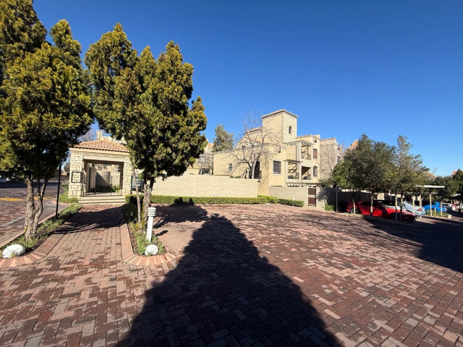 To Let 1 Bedroom Property for Rent in Lonehill Gauteng