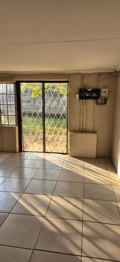 To Let 2 Bedroom Property for Rent in Kameelfontein Gauteng