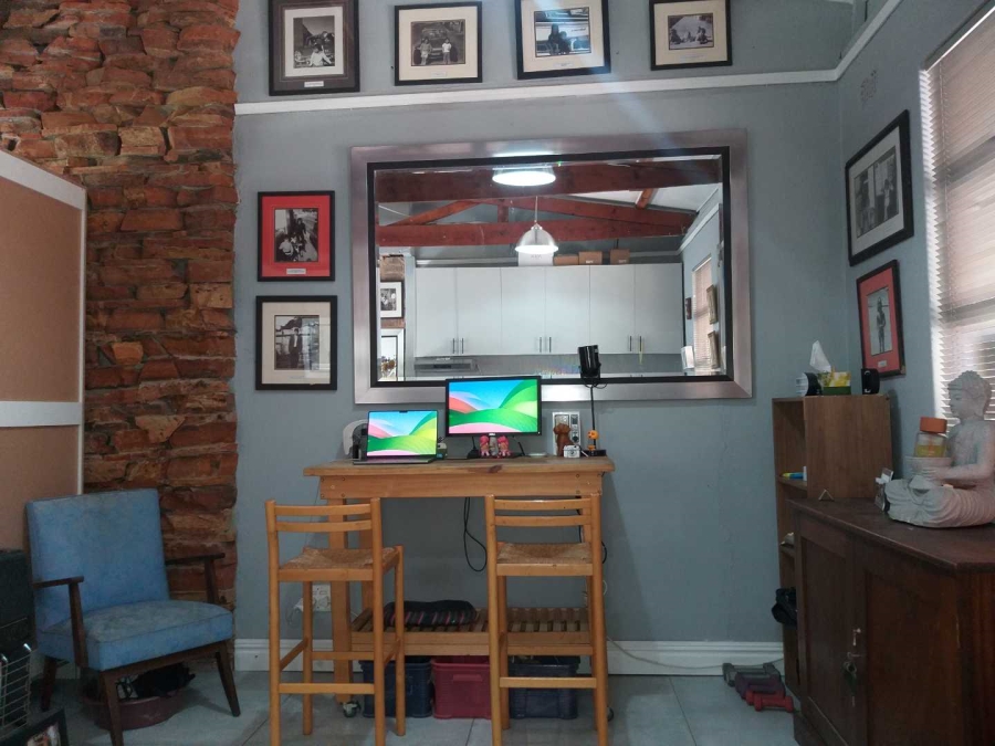 1 Bedroom Property for Sale in Albertville Gauteng