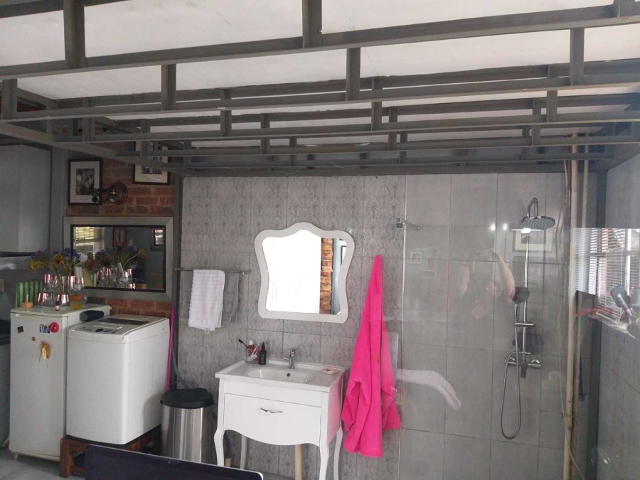 1 Bedroom Property for Sale in Albertville Gauteng