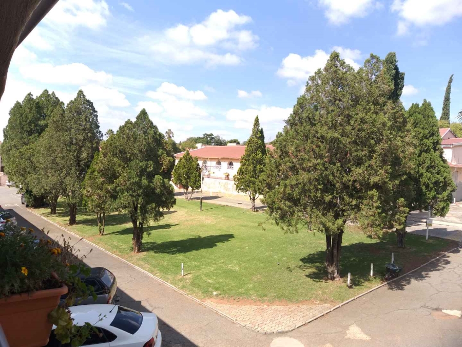 1 Bedroom Property for Sale in Albertville Gauteng