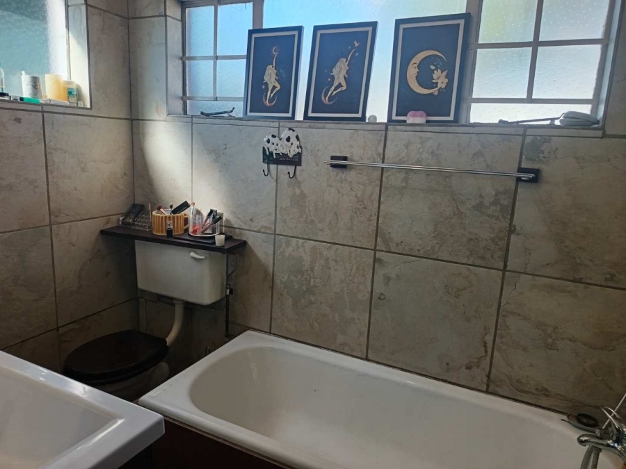 2 Bedroom Property for Sale in Melville Gauteng