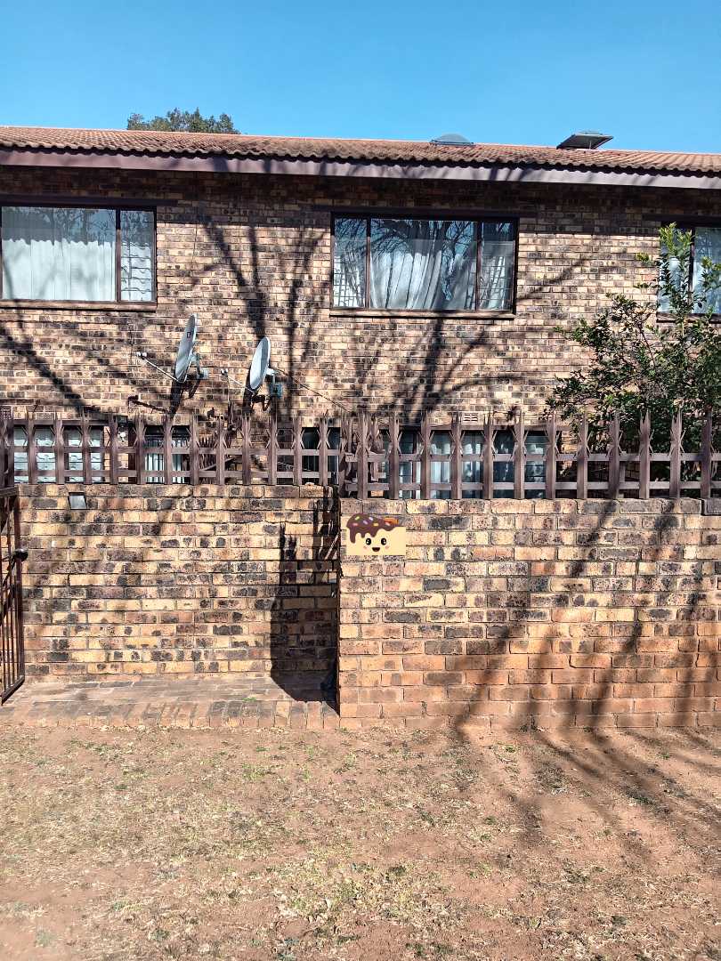 2 Bedroom Property for Sale in Windsor Gauteng