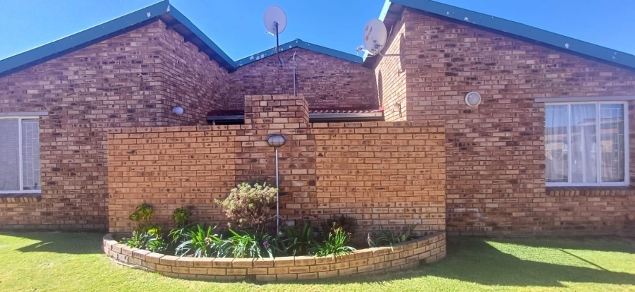 3 Bedroom Property for Sale in Groblerpark Gauteng