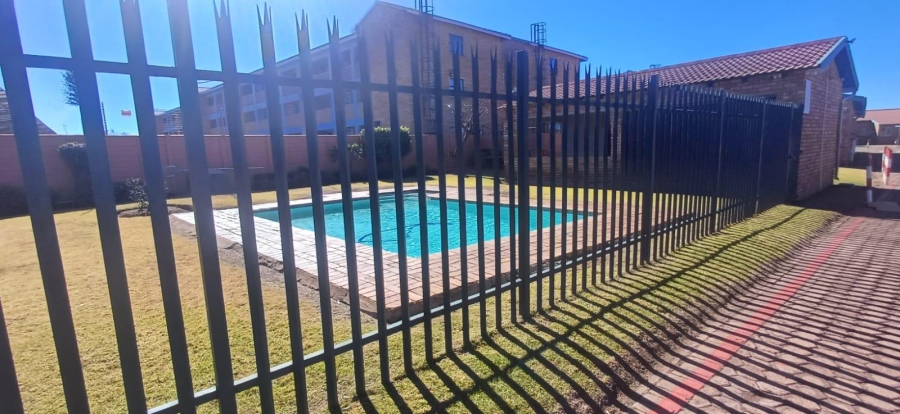3 Bedroom Property for Sale in Groblerpark Gauteng