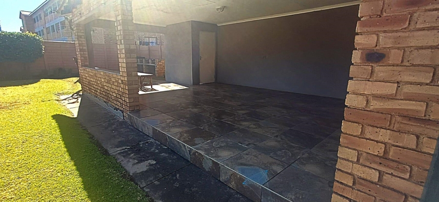 3 Bedroom Property for Sale in Groblerpark Gauteng