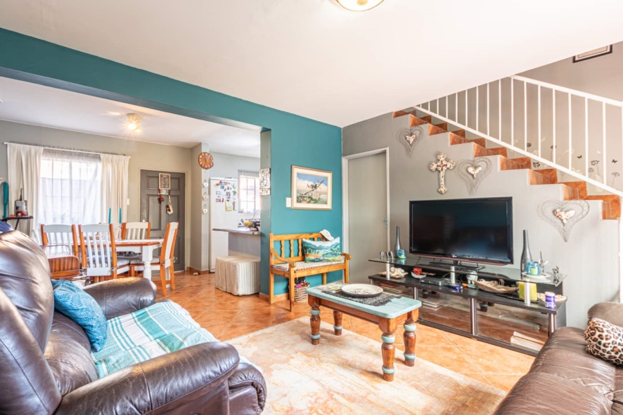 2 Bedroom Property for Sale in Wilgeheuwel Gauteng