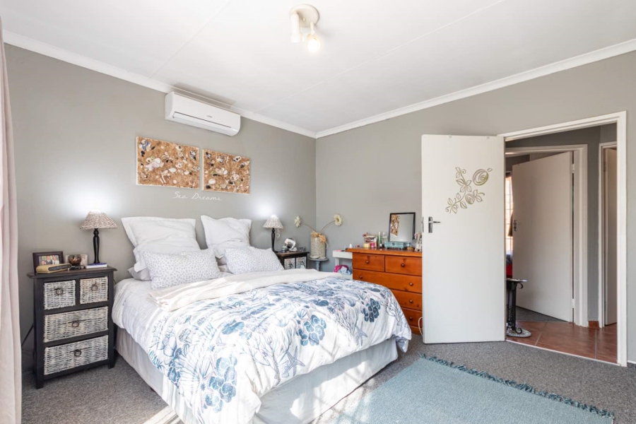 2 Bedroom Property for Sale in Wilgeheuwel Gauteng