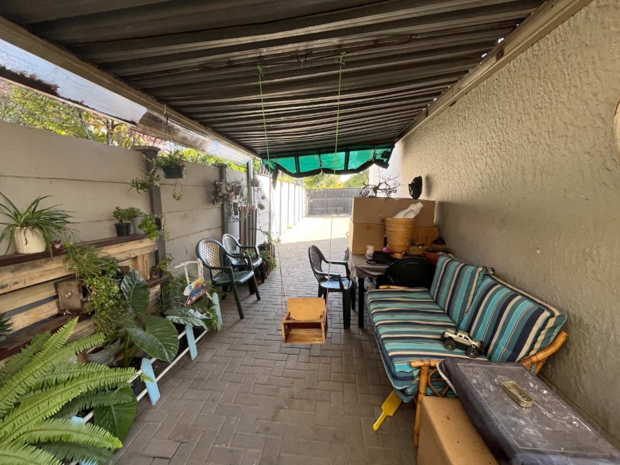 3 Bedroom Property for Sale in Queenswood Gauteng