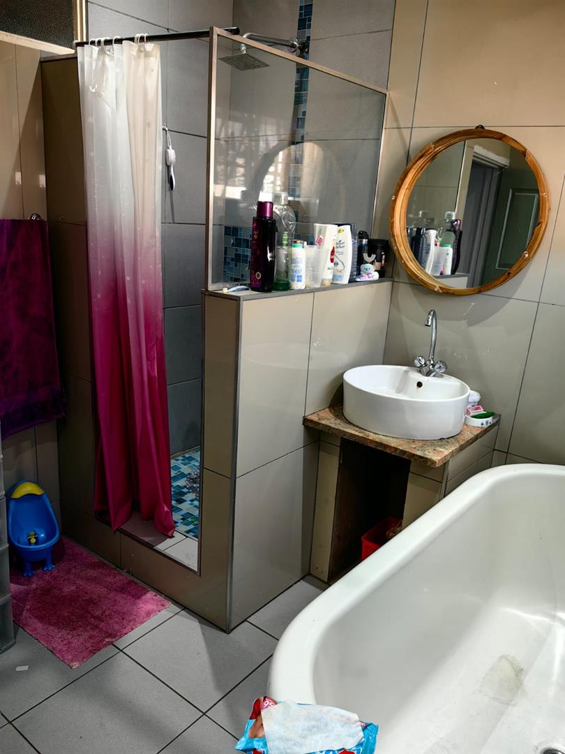 3 Bedroom Property for Sale in Queenswood Gauteng