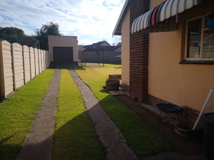 To Let 3 Bedroom Property for Rent in Birchleigh Gauteng