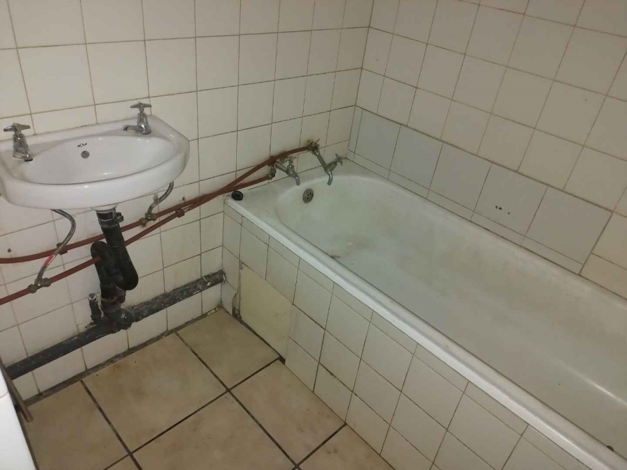 2 Bedroom Property for Sale in Berea Gauteng