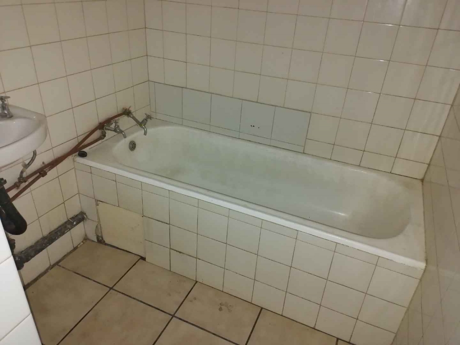 2 Bedroom Property for Sale in Berea Gauteng