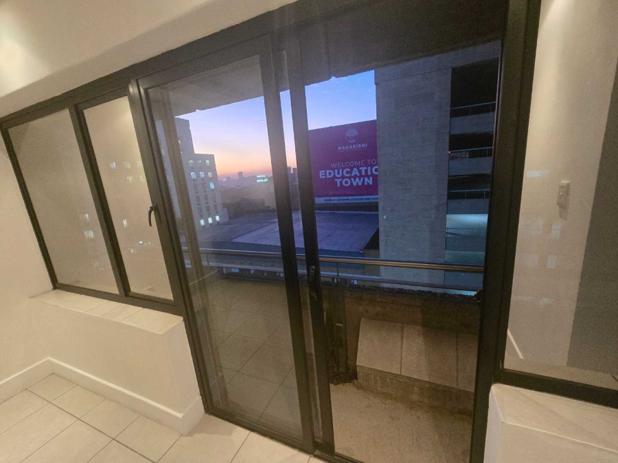 1 Bedroom Property for Sale in Ferreirasdorp Gauteng