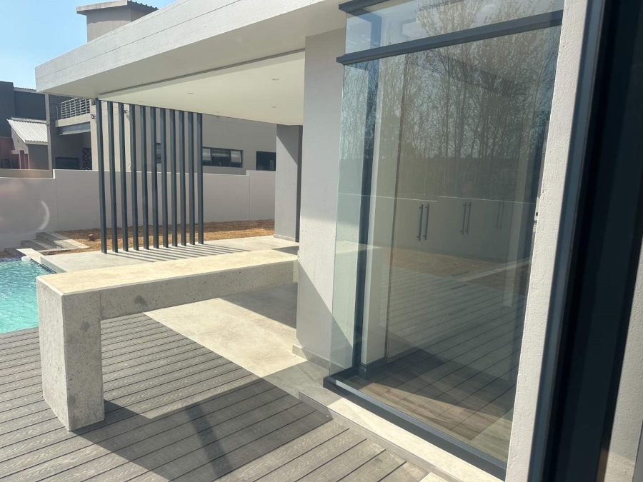 5 Bedroom Property for Sale in Eye of Africa Gauteng