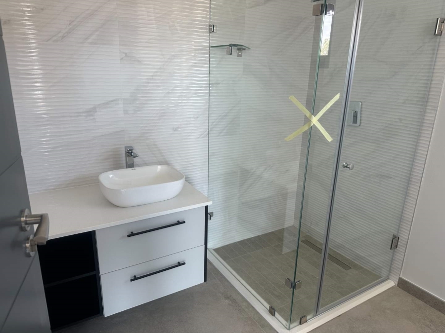5 Bedroom Property for Sale in Eye of Africa Gauteng