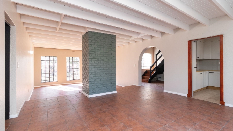 6 Bedroom Property for Sale in Freeway Park Gauteng