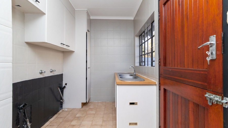 6 Bedroom Property for Sale in Freeway Park Gauteng
