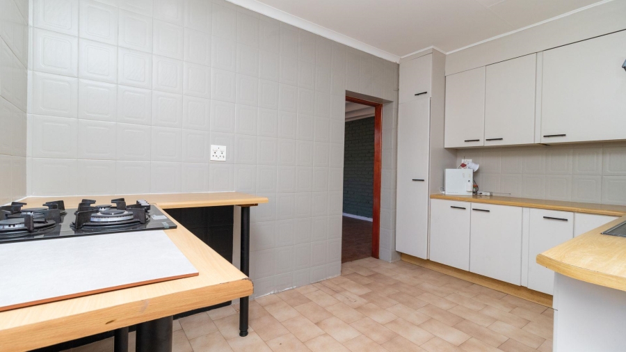 6 Bedroom Property for Sale in Freeway Park Gauteng