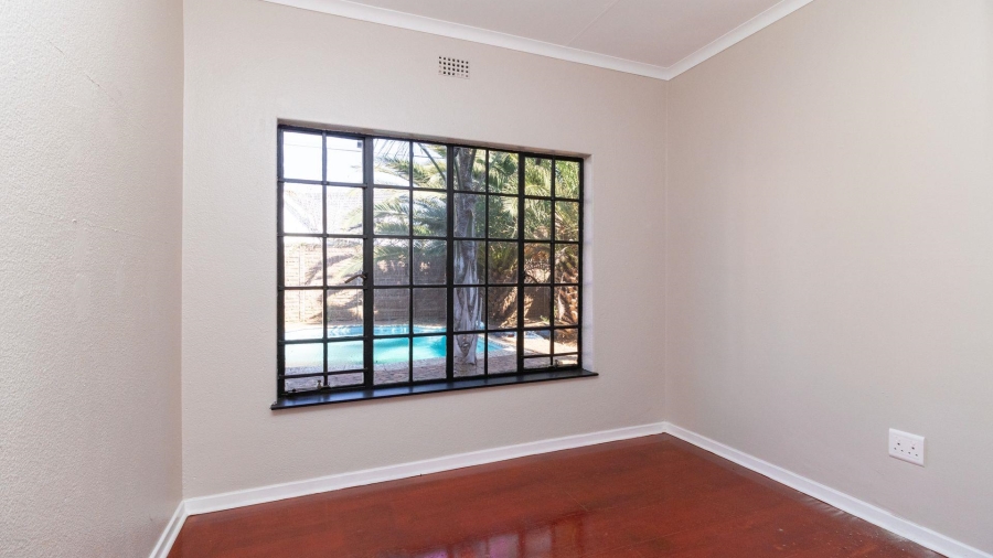 6 Bedroom Property for Sale in Freeway Park Gauteng