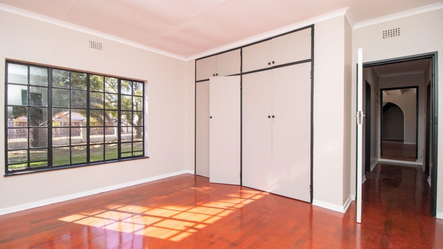 6 Bedroom Property for Sale in Freeway Park Gauteng