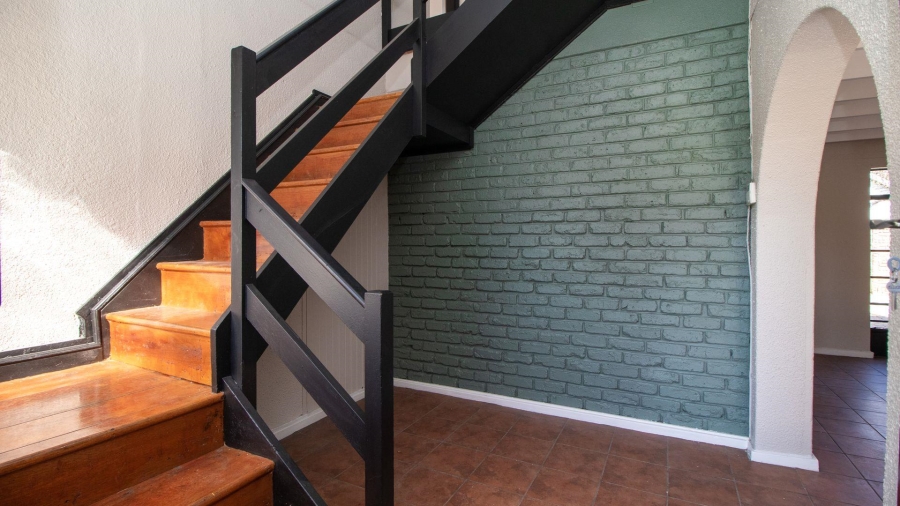 6 Bedroom Property for Sale in Freeway Park Gauteng