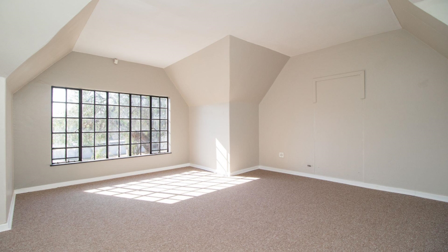 6 Bedroom Property for Sale in Freeway Park Gauteng