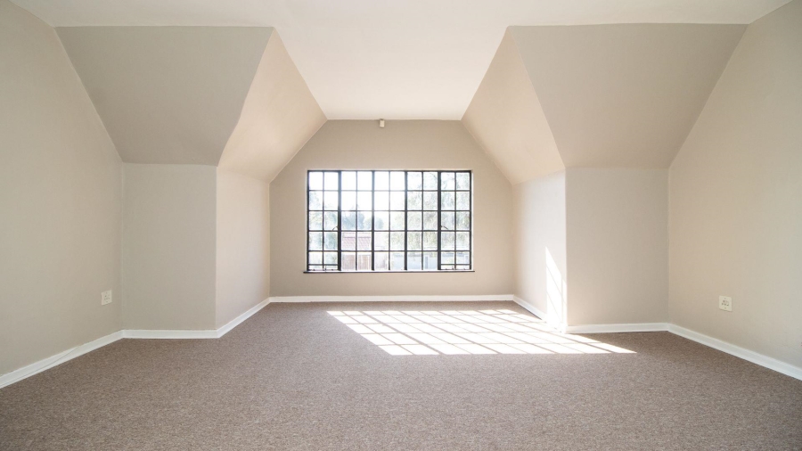 6 Bedroom Property for Sale in Freeway Park Gauteng