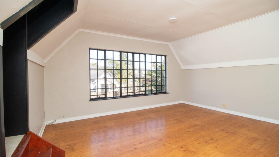 6 Bedroom Property for Sale in Freeway Park Gauteng