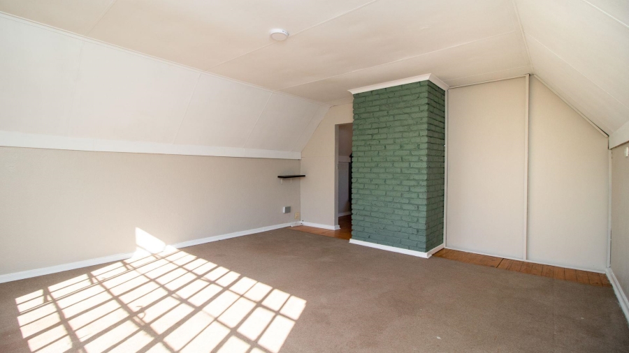 6 Bedroom Property for Sale in Freeway Park Gauteng