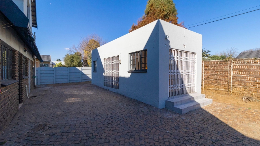 6 Bedroom Property for Sale in Freeway Park Gauteng