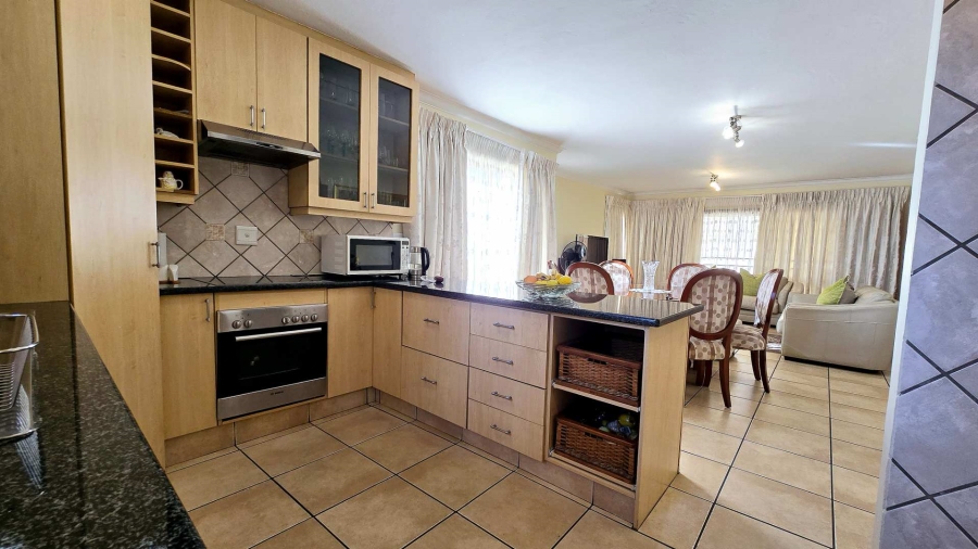 4 Bedroom Property for Sale in Meyerspark Gauteng
