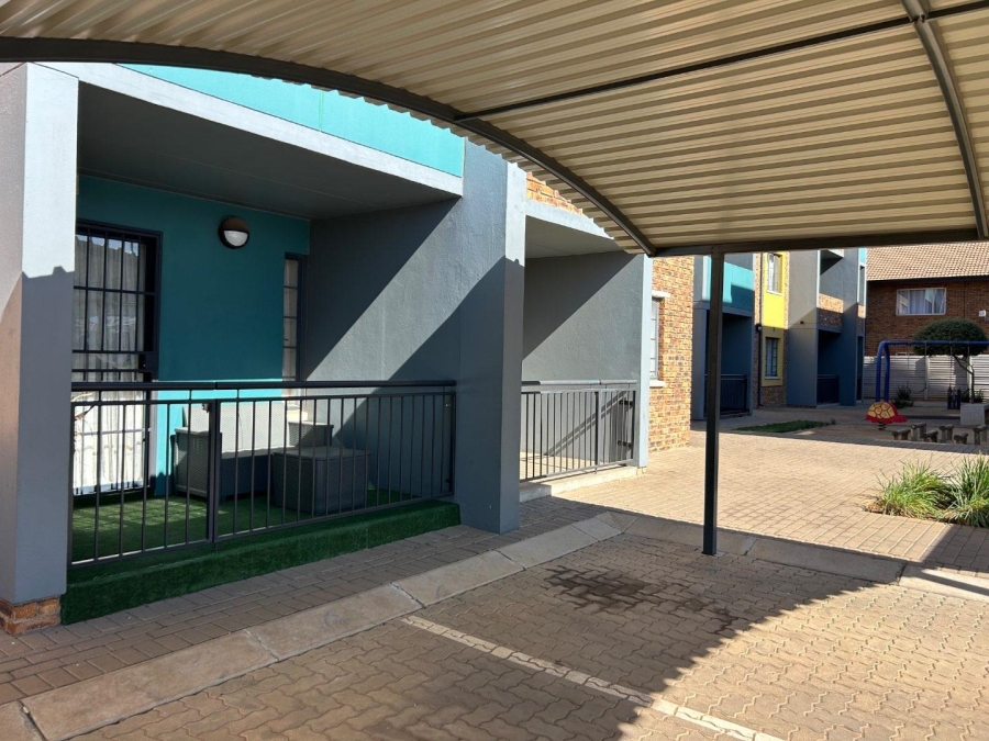 2 Bedroom Property for Sale in Lotus Gardens Gauteng