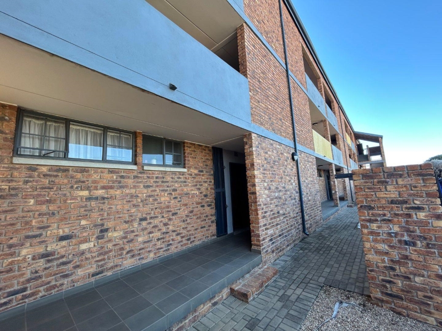 2 Bedroom Property for Sale in Lotus Gardens Gauteng